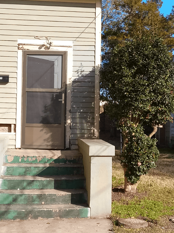 Lafayette House: 621 Lafayette Street