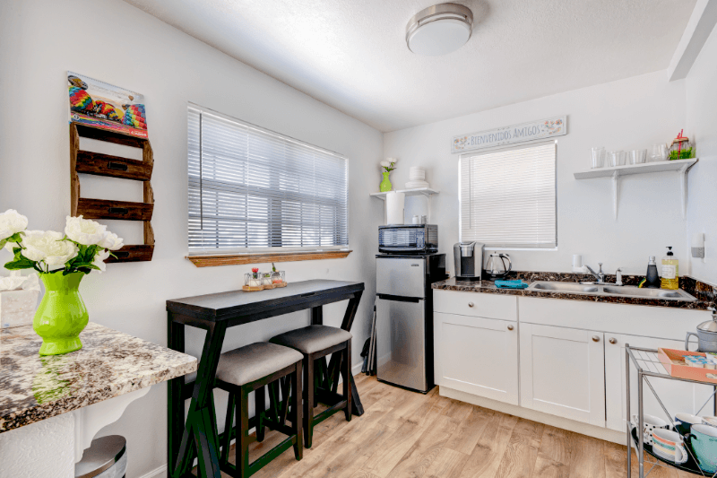 Albuquerque Single Room: 410 Harvard Drive Southeast