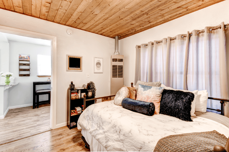 Albuquerque Single Room: 410 Harvard Drive Southeast