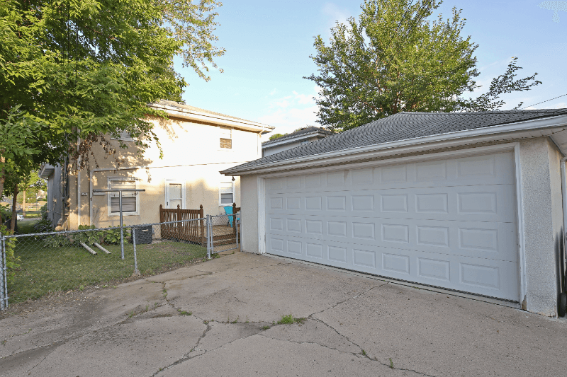 Minneapolis Multiplex: 5752 Russell Ave S