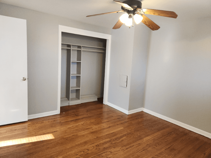 Royal Oak Townhome: 214 Potter Ave