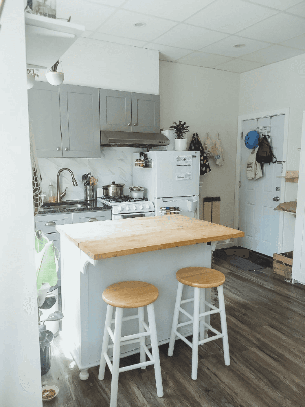 Philadelphia Apartment: 425 S 15th St #3R
