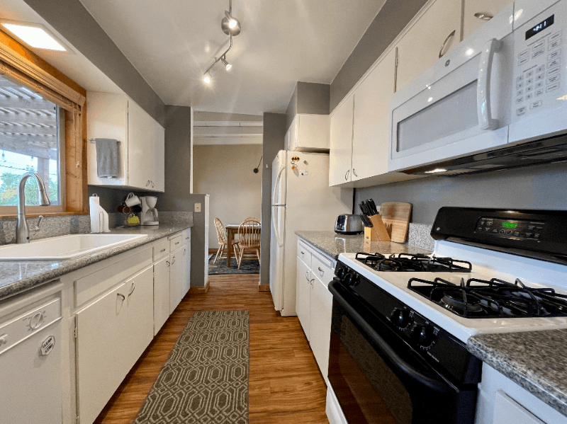 Twentynine Palms House: 71590 Juanita Dr