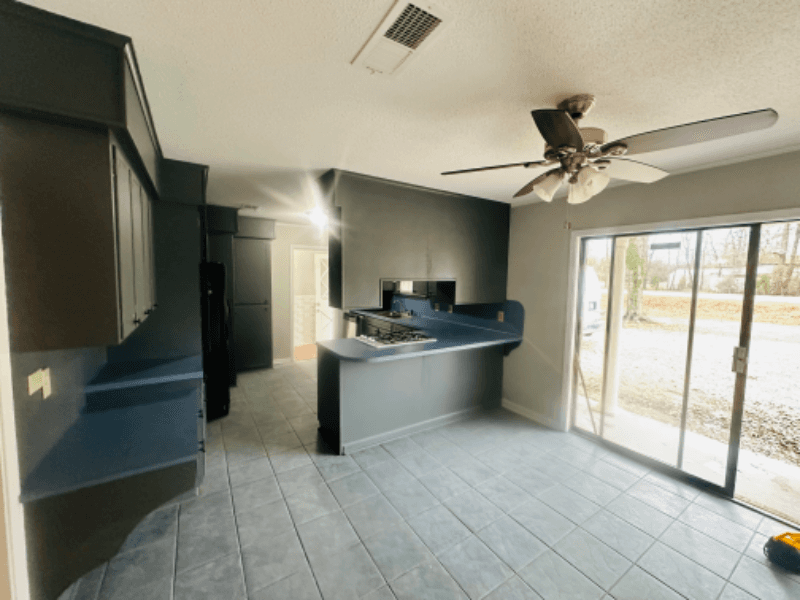 Walker House: 33230 Walker North Rd