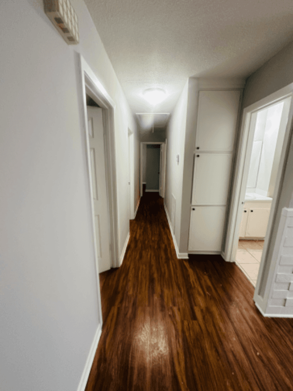 Walker House: 33230 Walker North Rd