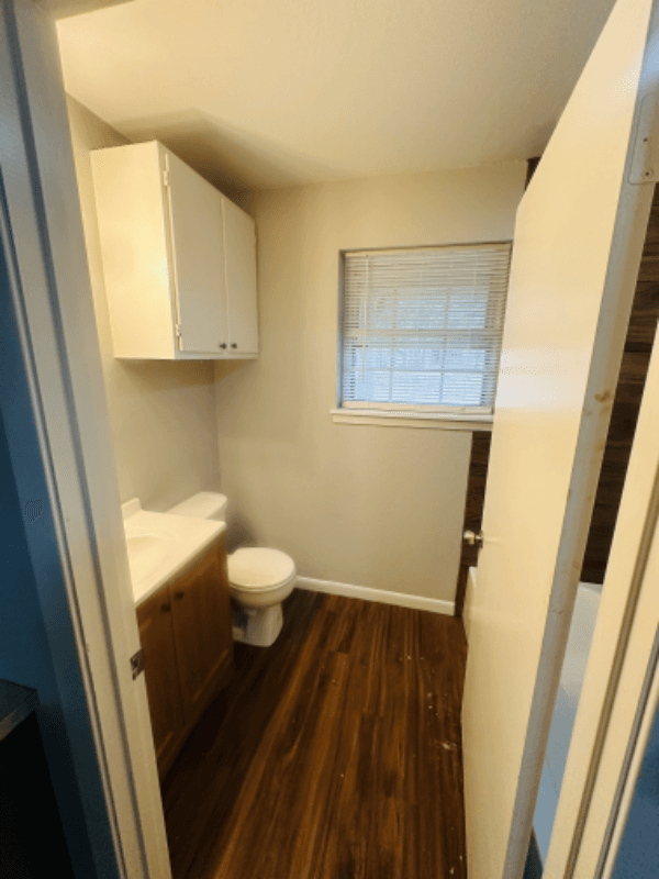 Walker House: 33230 Walker North Rd