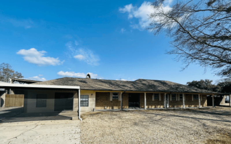Walker House: 33230 Walker North Rd