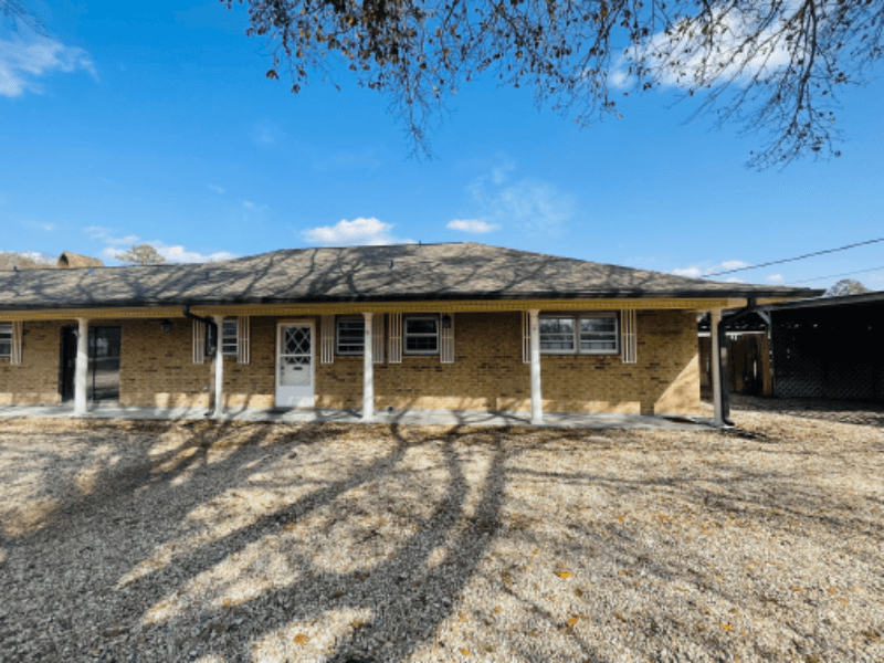 Walker House: 33230 Walker North Rd
