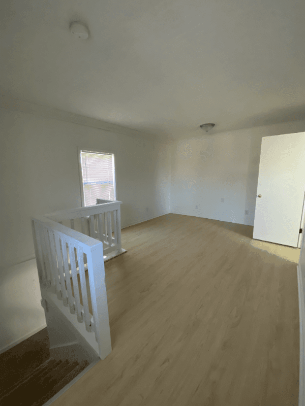 Glasgow Apartment: 402 E Wayne Street