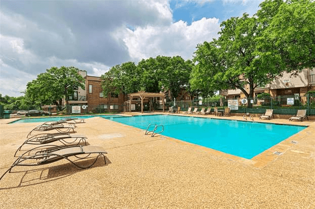 Arlington Condo: 2307 Balsam Drive