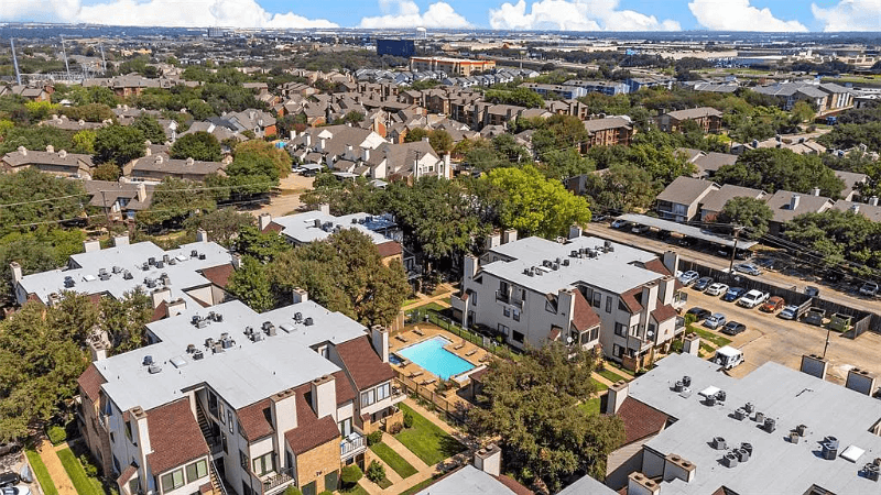 Arlington Condo: 2307 Balsam Drive