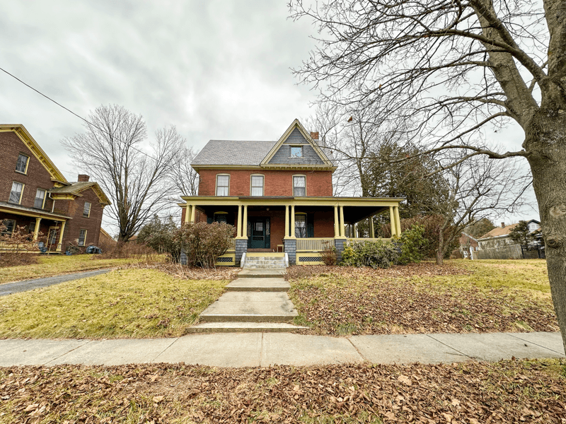 Turners Falls House: 66 Prospect St.