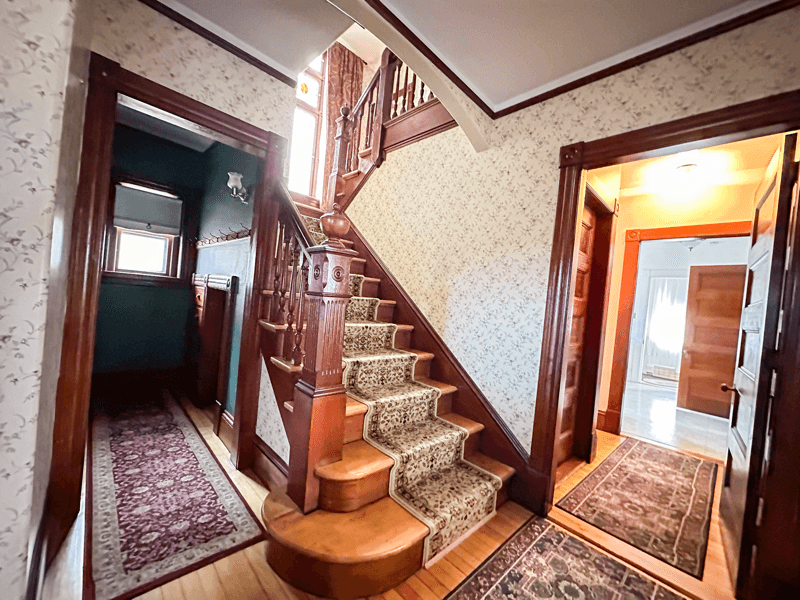 Turners Falls House: 66 Prospect St.