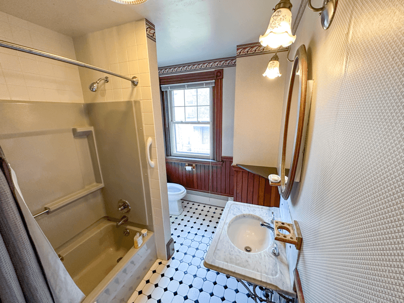 Turners Falls House: 66 Prospect St.