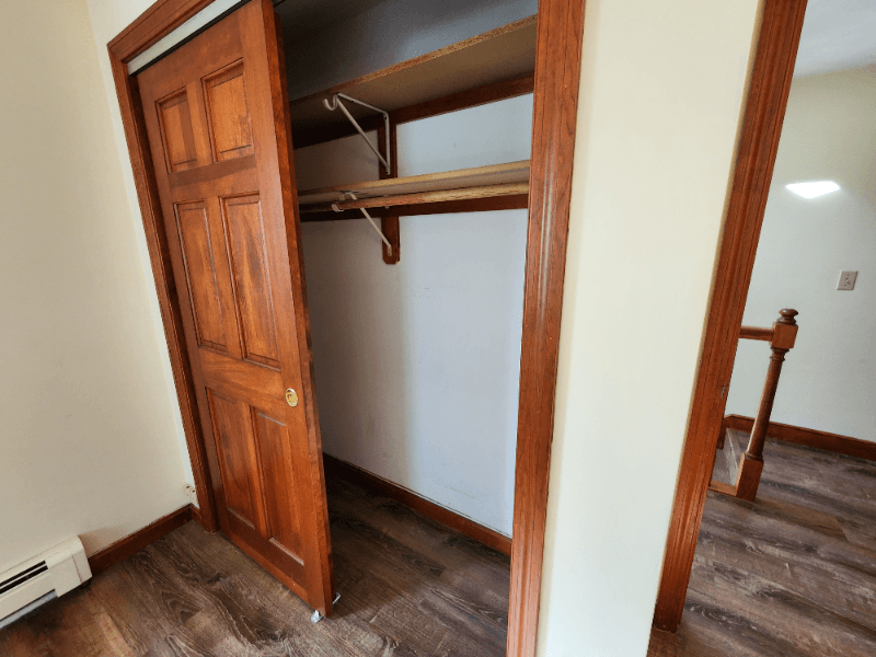 Quincy Single Room: 66 Brook St.