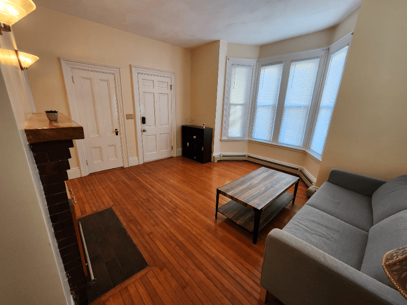 Quincy Single Room: 66 Brook St.