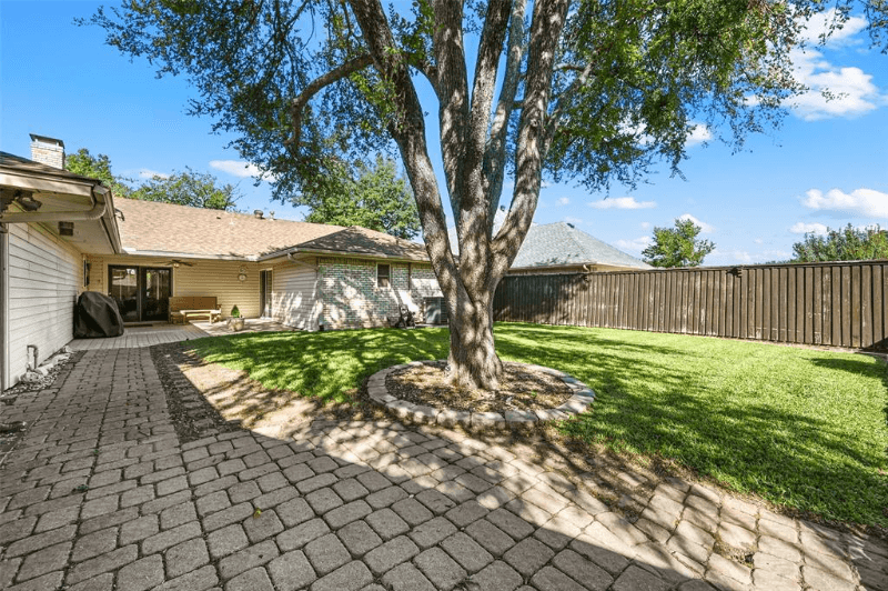 Richardson Single Room: 428 park bend drive