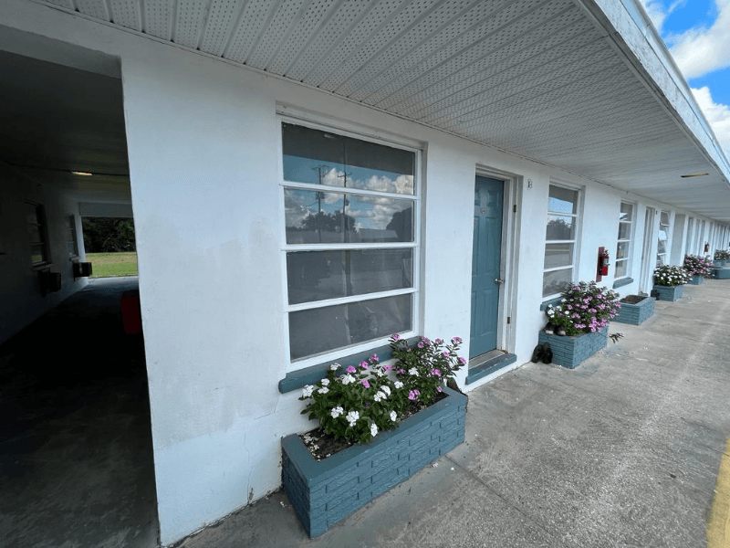 Lake Wales Single Room: 6480 Miami Drive