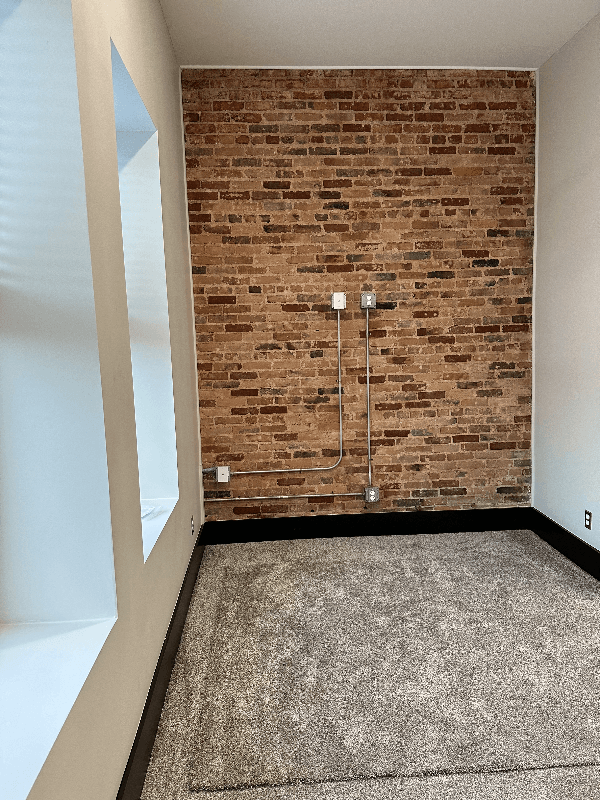 Marseilles Apartment: 430 Main St