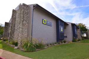 Norman Apartment: 1304 Wylie Rd