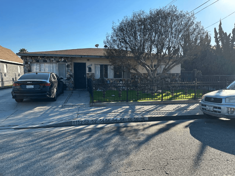 Diwney House: 12623 Barlin avenue # E