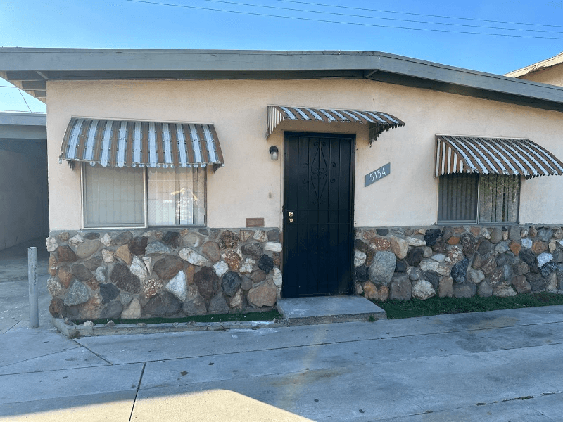 Diwney House: 12623 Barlin avenue # E