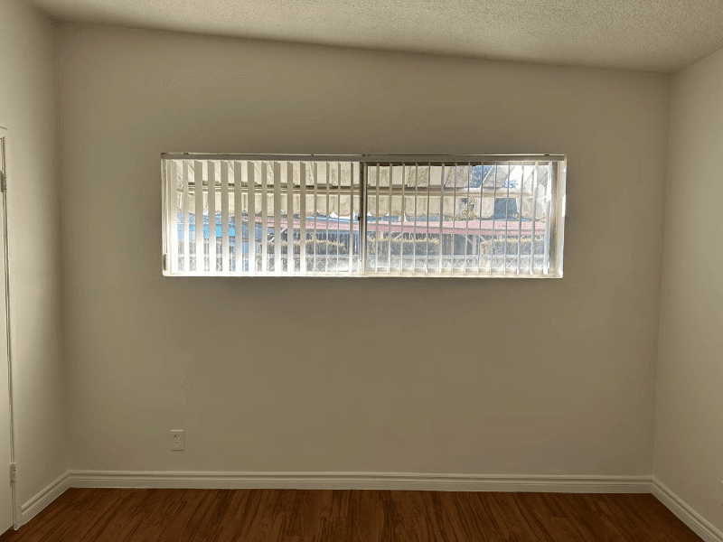 Diwney House: 12623 Barlin avenue # E