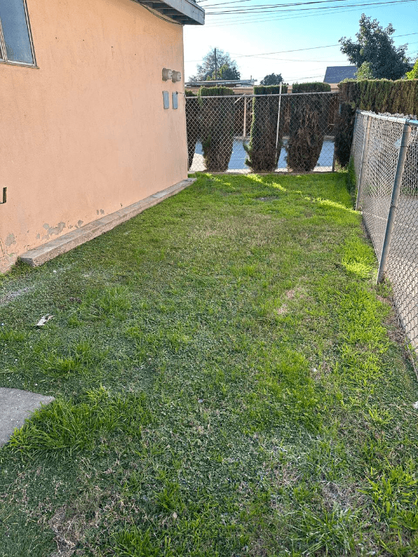 Diwney House: 12623 Barlin avenue # E