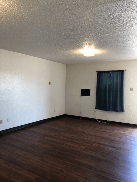PORTALES Townhome: 510 E. 1st St