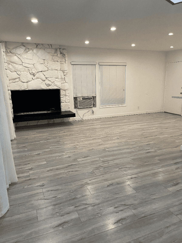 Los Angeles Apartment: 11669 Chenault St