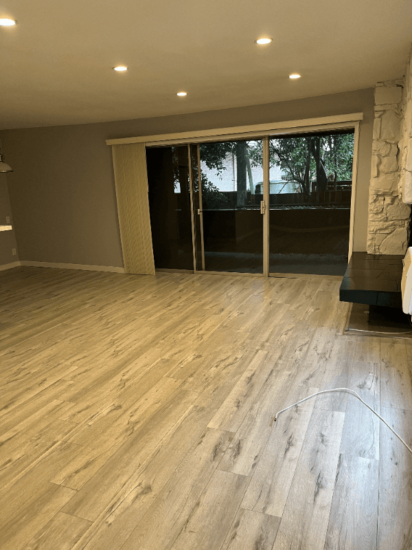 Los Angeles Apartment: 11669 Chenault St