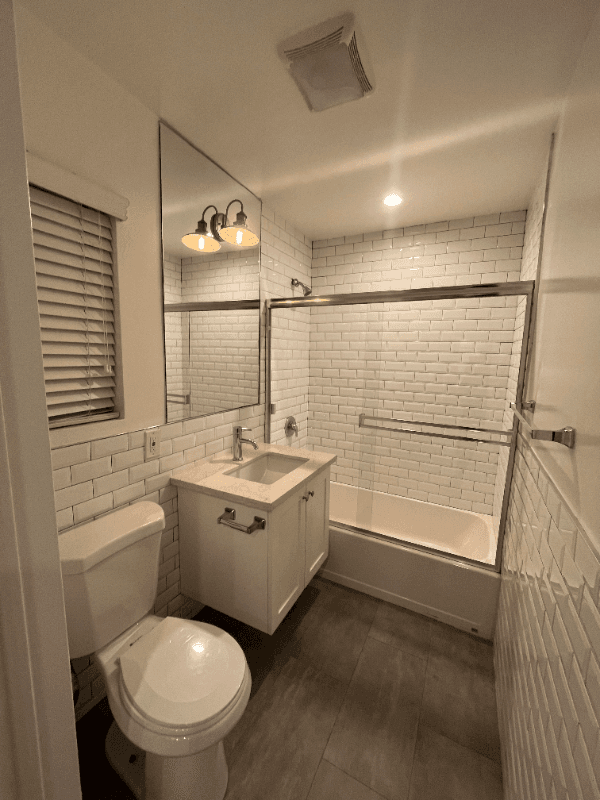 Los Angeles Apartment: 11669 Chenault St