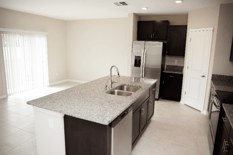 Spring Hill House: 552 Argyll Dr