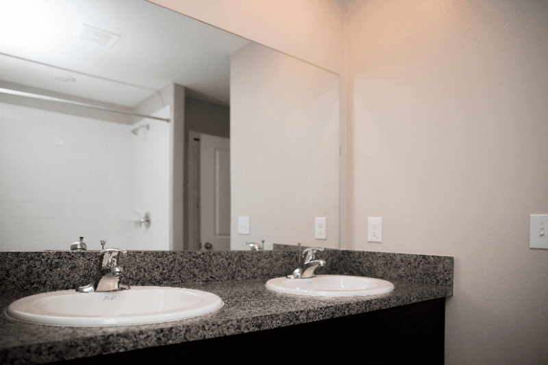 Spring Hill House: 552 Argyll Dr