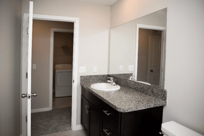 Spring Hill House: 552 Argyll Dr