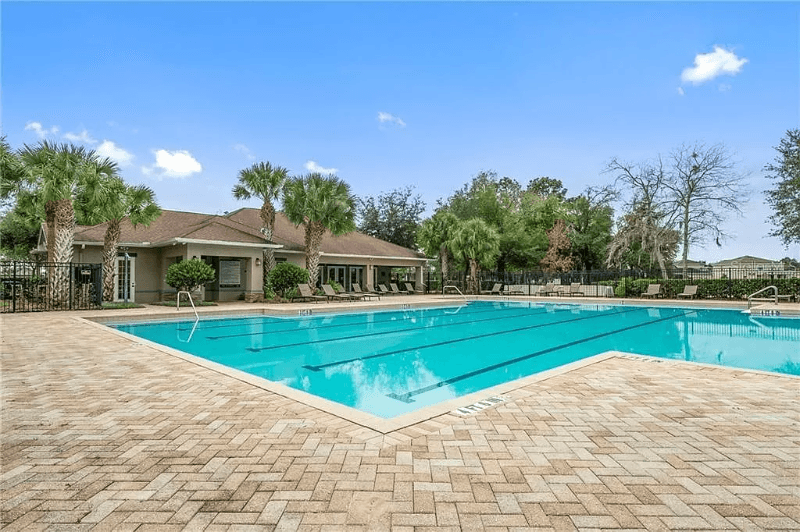 Spring Hill House: 552 Argyll Dr