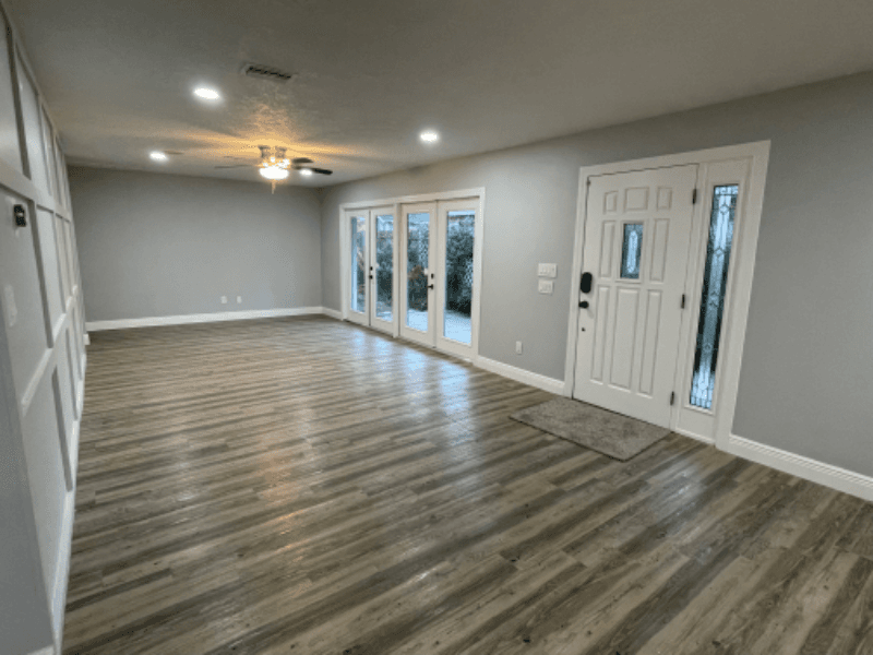 Tampa House: 310 E Gladys St