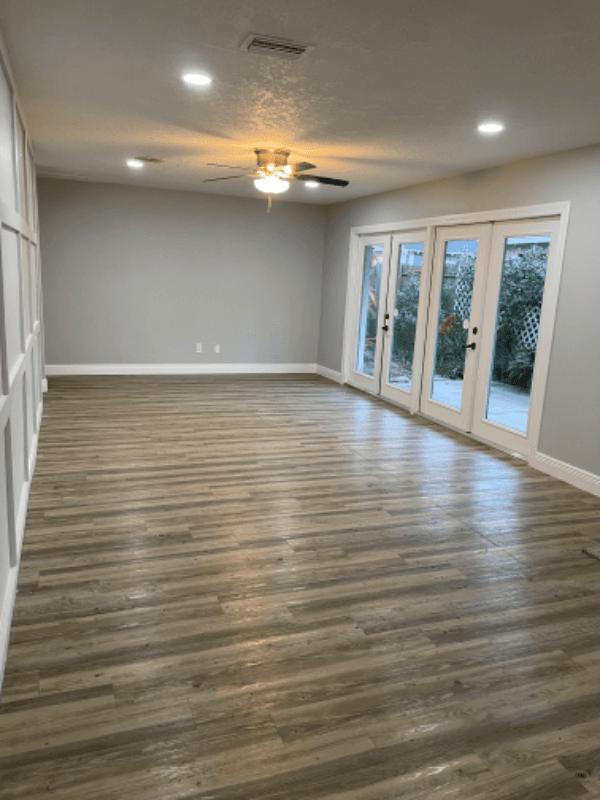 Tampa House: 310 E Gladys St