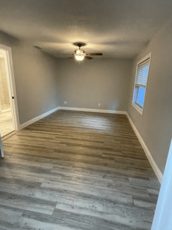 Tampa House: 310 E Gladys St