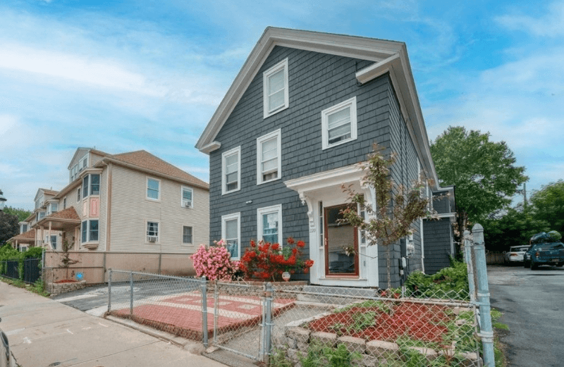 Lowell Other: 220 Fletcher St