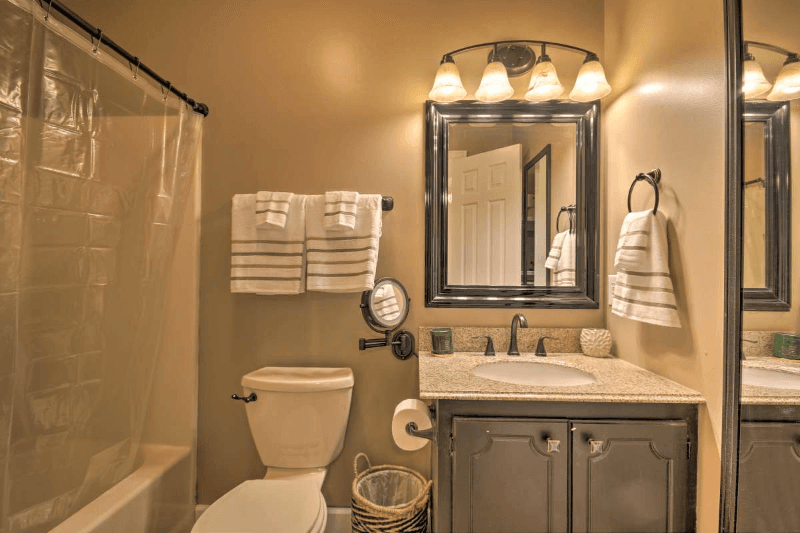 Greenwood Condo: 104 Woodhaven Ct