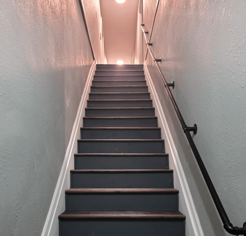 Sugar Creek Apartment: 409 N Sterling Avenue
