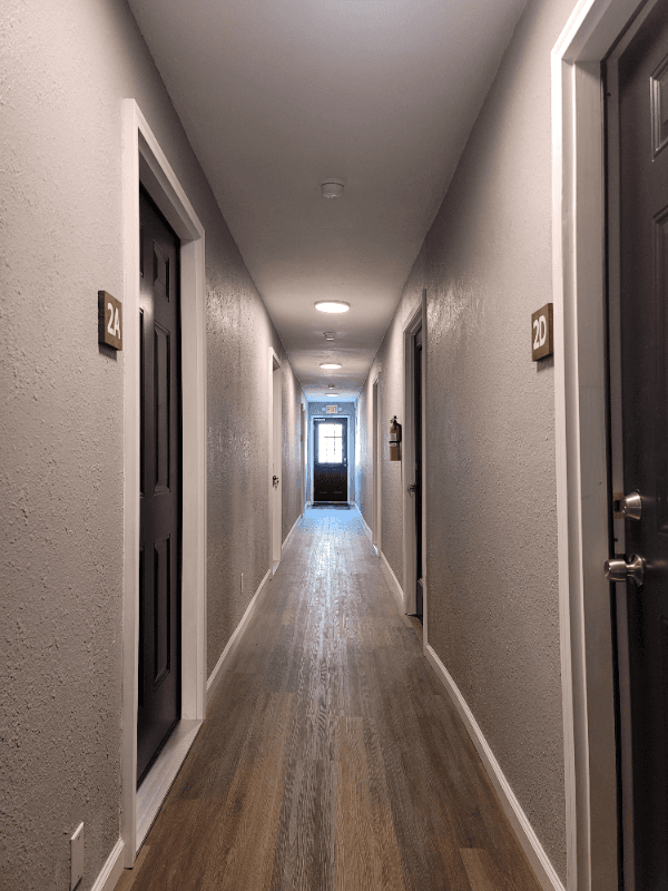 Sugar Creek Apartment: 409 N Sterling Avenue