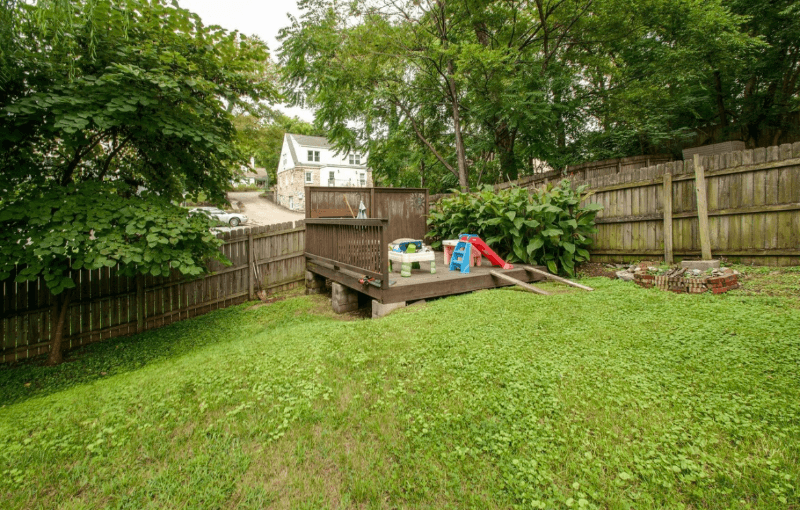 Nashville House: 947 Cahal Ave