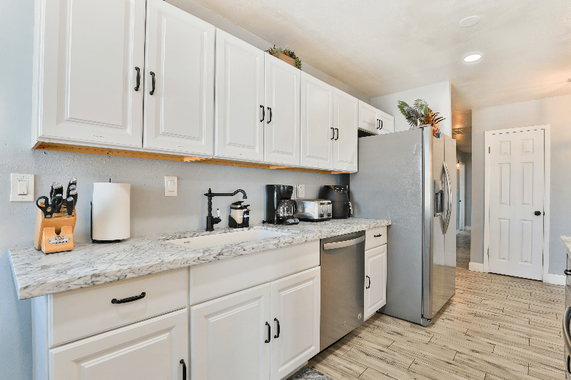 Mesa House: 242 W Jasmine St