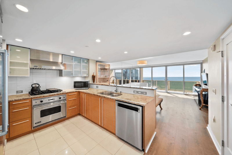Honolulu Condo: 1177 Queen St