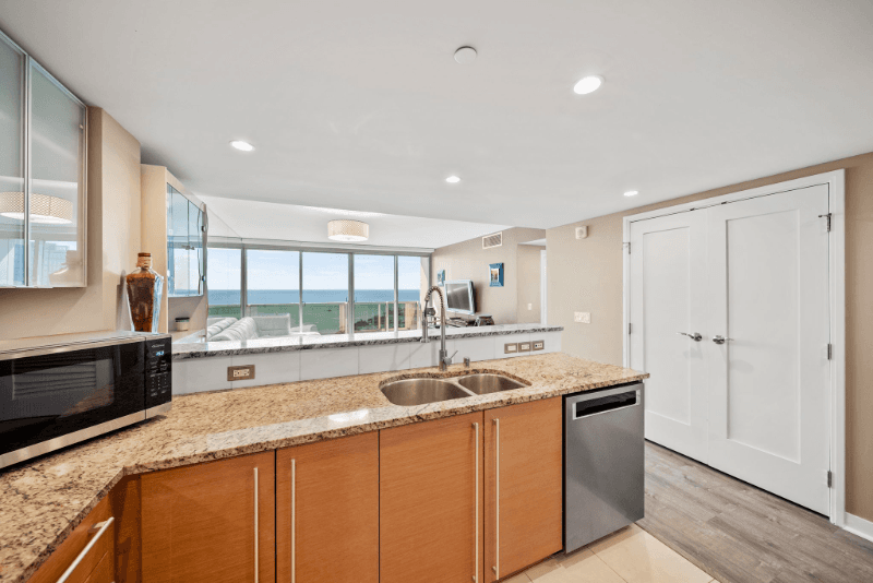 Honolulu Condo: 1177 Queen St