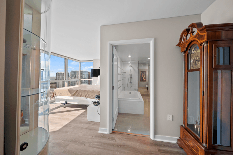 Honolulu Condo: 1177 Queen St