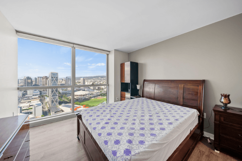 Honolulu Condo: 1177 Queen St