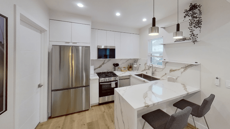 NORTH HOLLYWOOD Apartment: 11249 HUSTON ST
